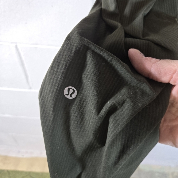 Lululemon dance studio mid rise jogger army green 14 - Picture 4 of 10